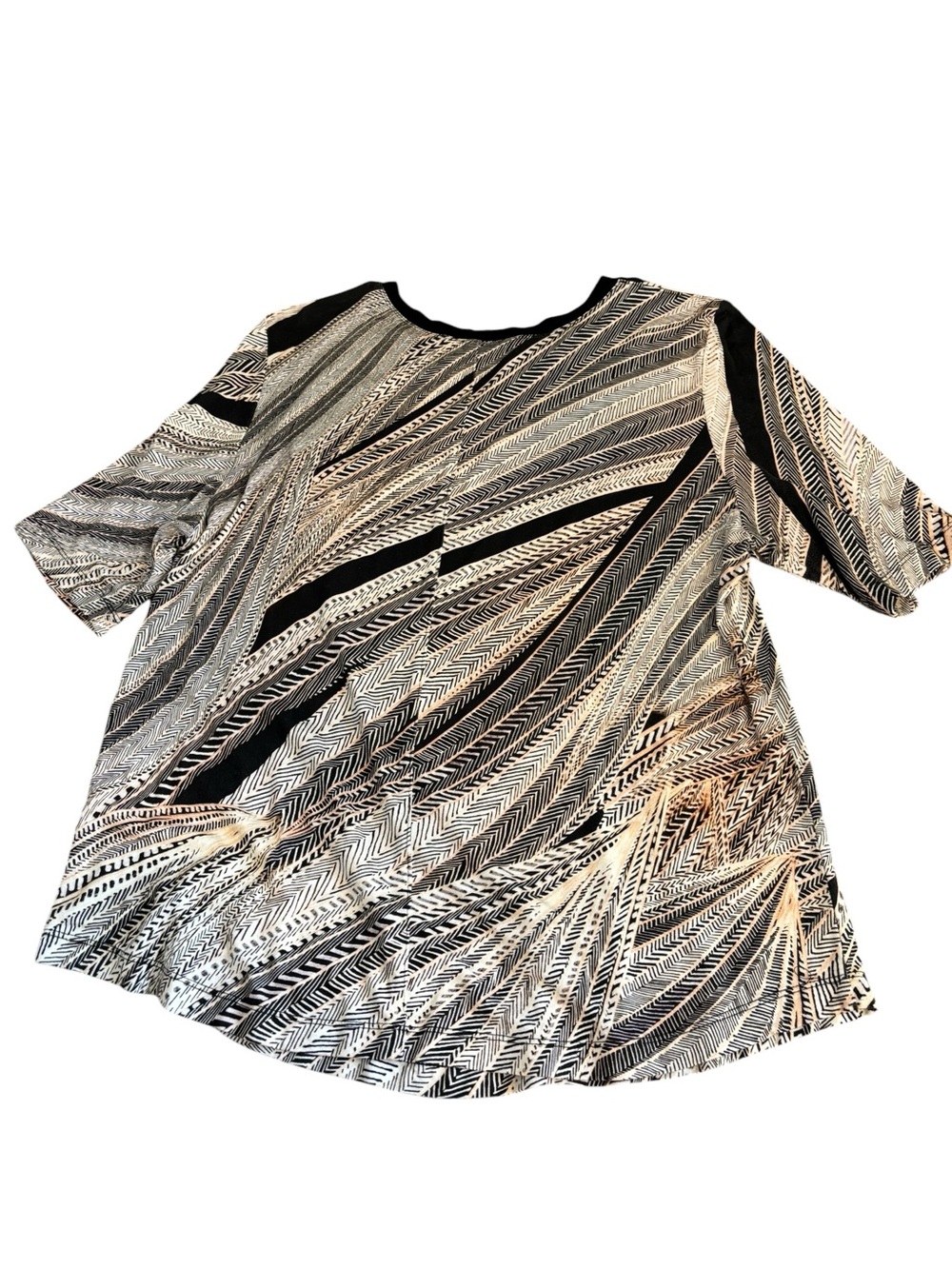 Black and Cream Short Sleeve Patterned Tee - Picture 3 of 5